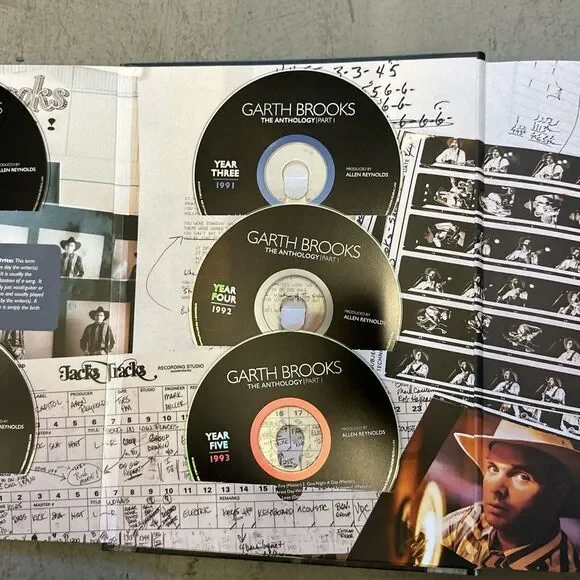 GARTH BROOKS: The Anthology Part 1, 5-CDs 50 Songs 240‎ Page Book Country - Picture 4 of 7
